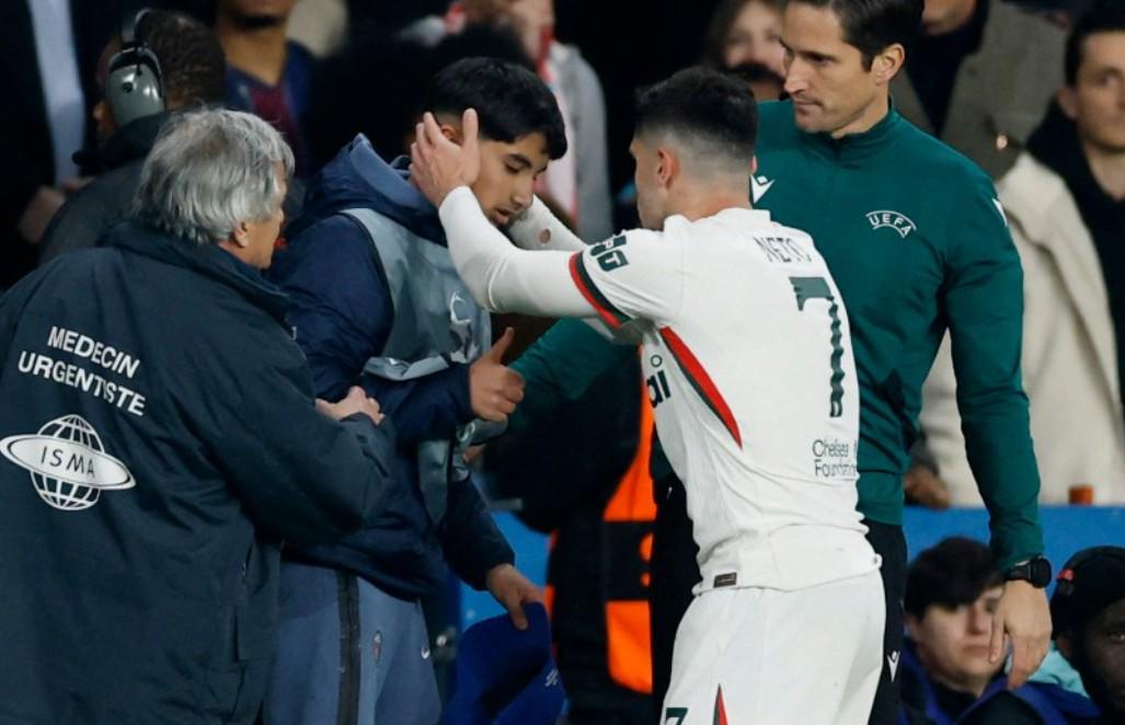 开云电子-太阳报:内托推球童没拿黄牌,欧足联可能介入并进行追加处罚